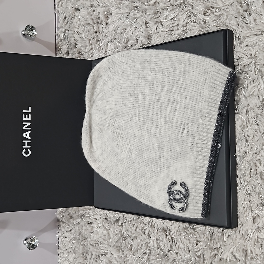NWT CHANEL Cashmere Beanie Hat